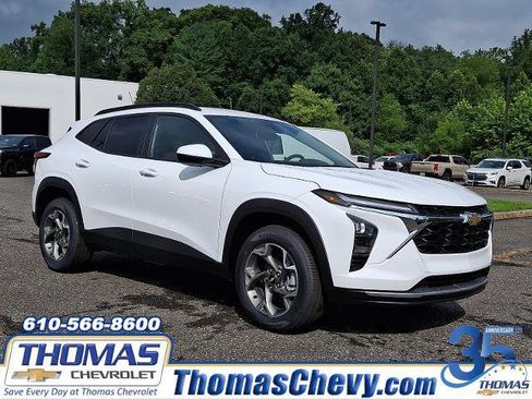 New 2026 Chevrolet Trax LT w/ Driver Confidence Package FWD image 1