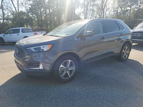 Used 2024 Ford Edge SEL w/ Convenience Package image 4