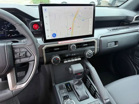 Used 2026 Toyota Tacoma TRD Off-Road AWD/4WD image 19