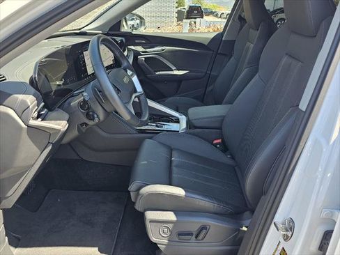 Certified 2025 Audi Q5 Premium w/ Premium Plus AWD/4WD image 2