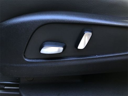 Certified 2023 Cadillac XT5 Luxury image 20