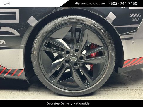 Used 2023 Audi RS e-tron GT image 39