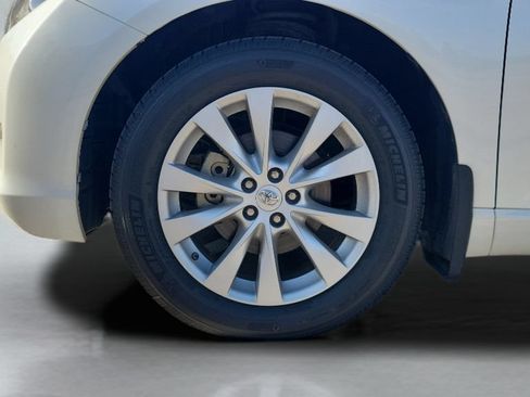 Used 2014 Toyota Venza XLE w/ XLE Premium Package FWD image 27