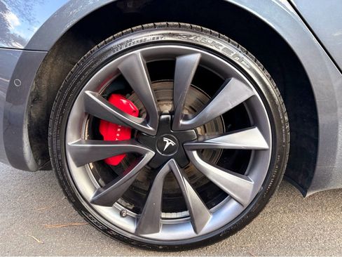 Used 2020 Tesla Model 3 Performance image 32