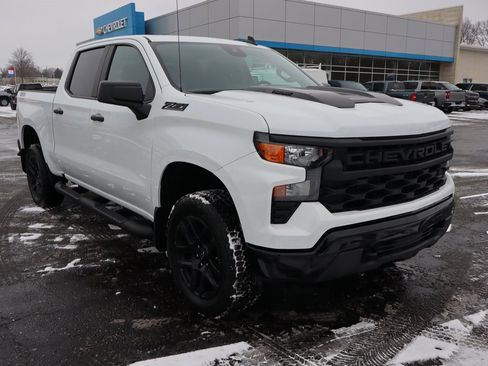 New 2026 Chevrolet Silverado 1500 Custom Trail Boss w/ Turbomax Blackout Package image 2