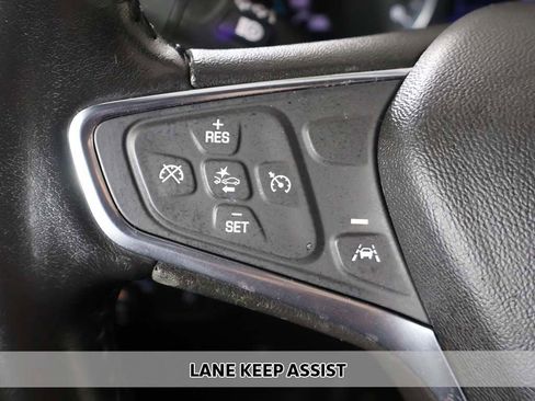 Used 2020 Chevrolet Equinox LT w/ Driver Convenience Package image 3