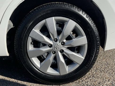 Used 2016 Toyota Corolla LE image 15