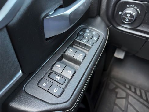 Used 2025 RAM 2500 Big Horn AWD/4WD image 8
