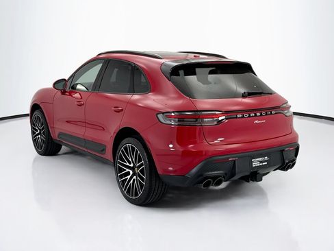 Certified 2025 Porsche Macan AWD/4WD image 3