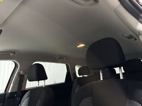 Used 2022 Kia Sorento LX FWD image 19