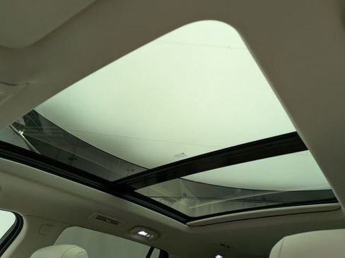 Certified 2024 Cadillac XT6 Premium Luxury w/ LPO, Floor Liner Package AWD/4WD image 19