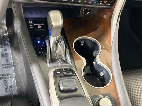 Used 2018 Lexus RX 450h AWD w/ Premium Package image 17