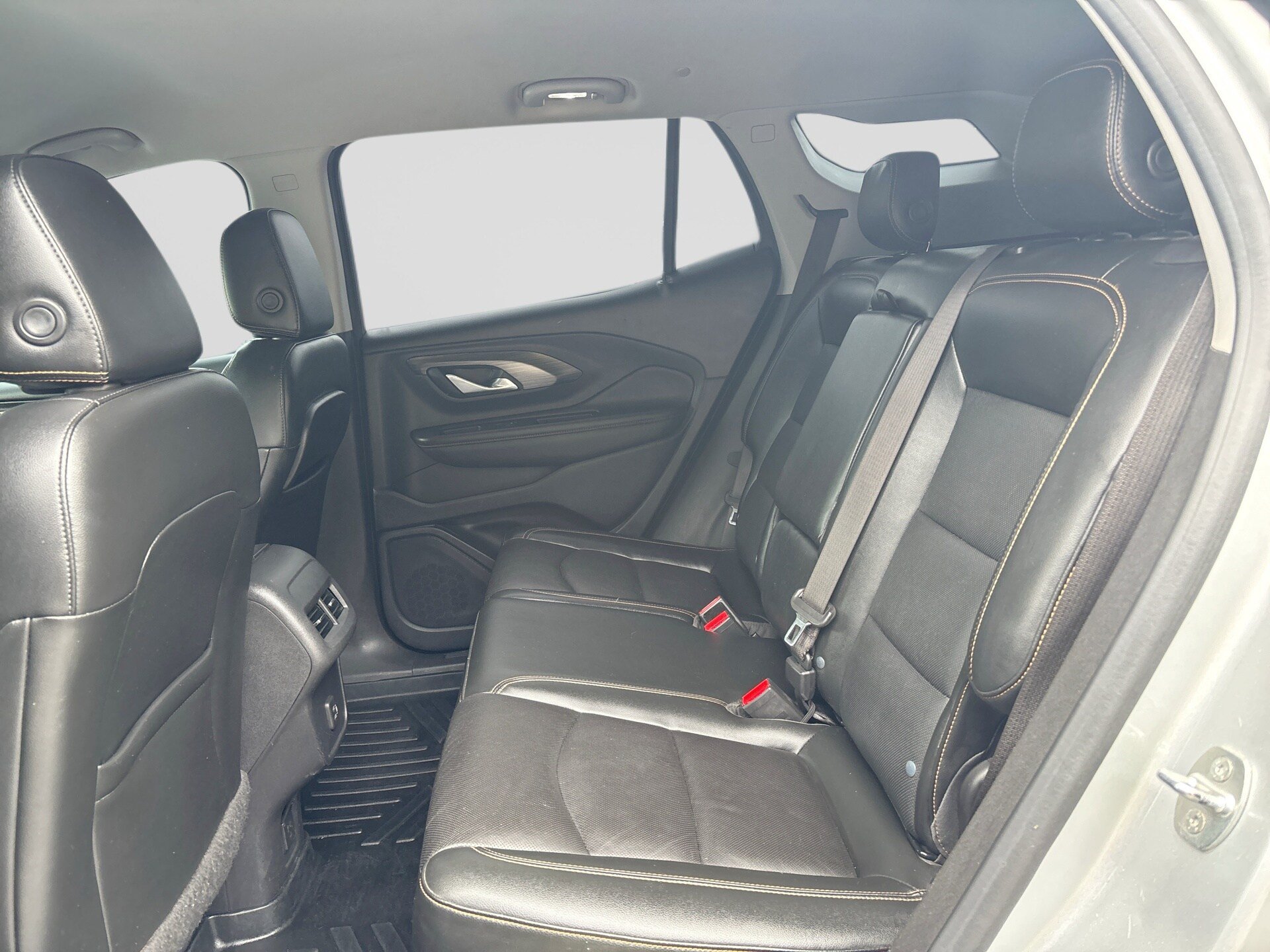 Used 2020 GMC Terrain SLT w/ Preferred Package AWD/4WD image 29