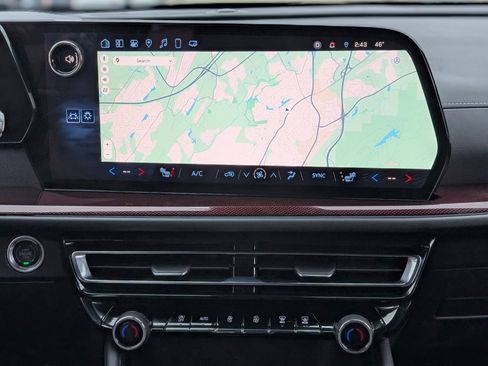 Used 2025 Chevrolet Traverse Z71 w/ Driver Confidence Package image 28