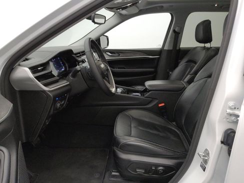 Used 2022 Jeep Grand Cherokee Limited 4xe image 17