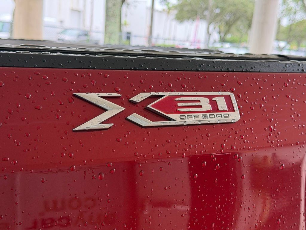 Used 2021 GMC Sierra 1500 SLT w/ SLT Premium Plus Package AWD/4WD image 19