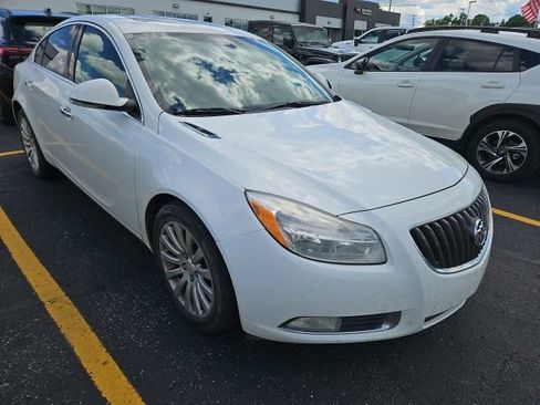 Used 2013 Buick Regal Premium FWD image 1
