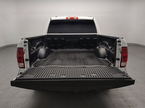 Used 2022 RAM 1500 Classic SLT RWD image 29