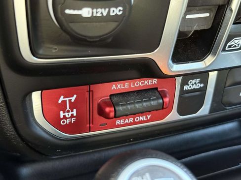 Used 2024 Jeep Wrangler Unlimited Sport AWD/4WD image 30