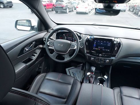 Used 2023 Chevrolet Traverse RS AWD/4WD image 15