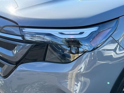 Used 2025 Subaru Forester Premium image 4