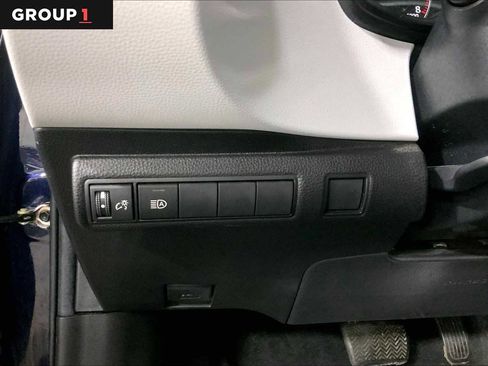 Used 2023 Toyota Corolla SE w/ SE Premium Package image 35