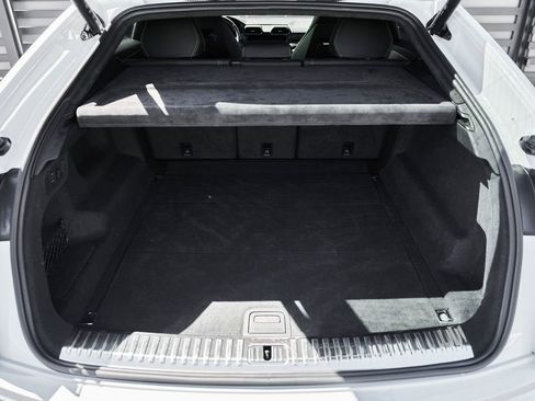 Used 2021 Lamborghini Urus image 16