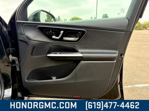 Used 2024 Mercedes-Benz GLC 300 image 22