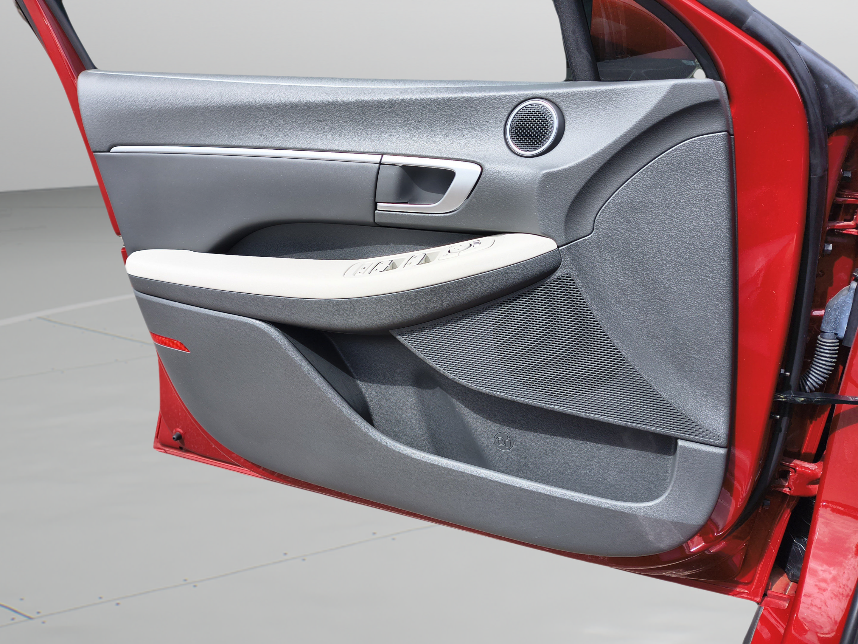 Certified 2025 Hyundai Sonata SEL FWD image 21