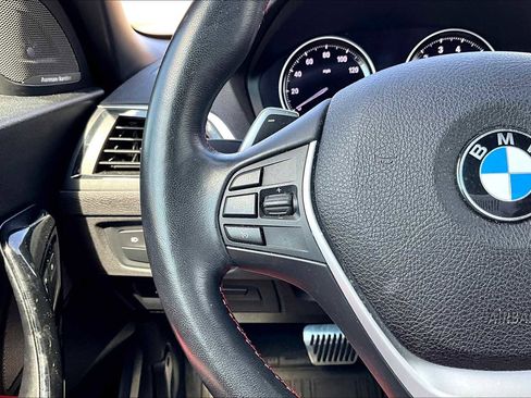 Used 2020 BMW 230i Convertible w/ Premium Package image 23