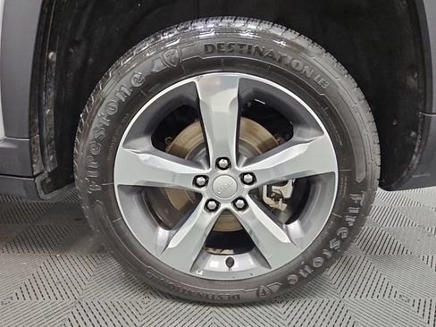 Used 2022 Jeep Grand Cherokee L Limited AWD/4WD image 46