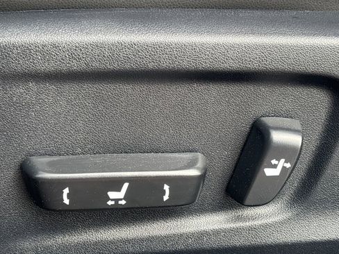 Used 2016 Lexus IS 200t 200t image 9