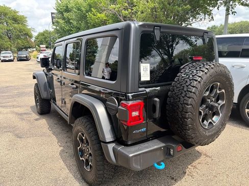 Used 2023 Jeep Wrangler Unlimited Rubicon 4xe w/ Cold Weather Group AWD/4WD image 4