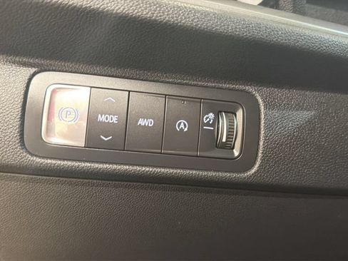 Used 2026 Chevrolet Traverse LT w/ Driver Confidence Package AWD/4WD image 18