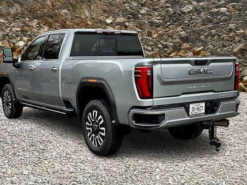 Used 2024 GMC Sierra 2500 Denali Ultimate image 10