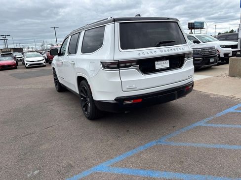 Used 2023 Jeep Grand Wagoneer Series II AWD/4WD image 7