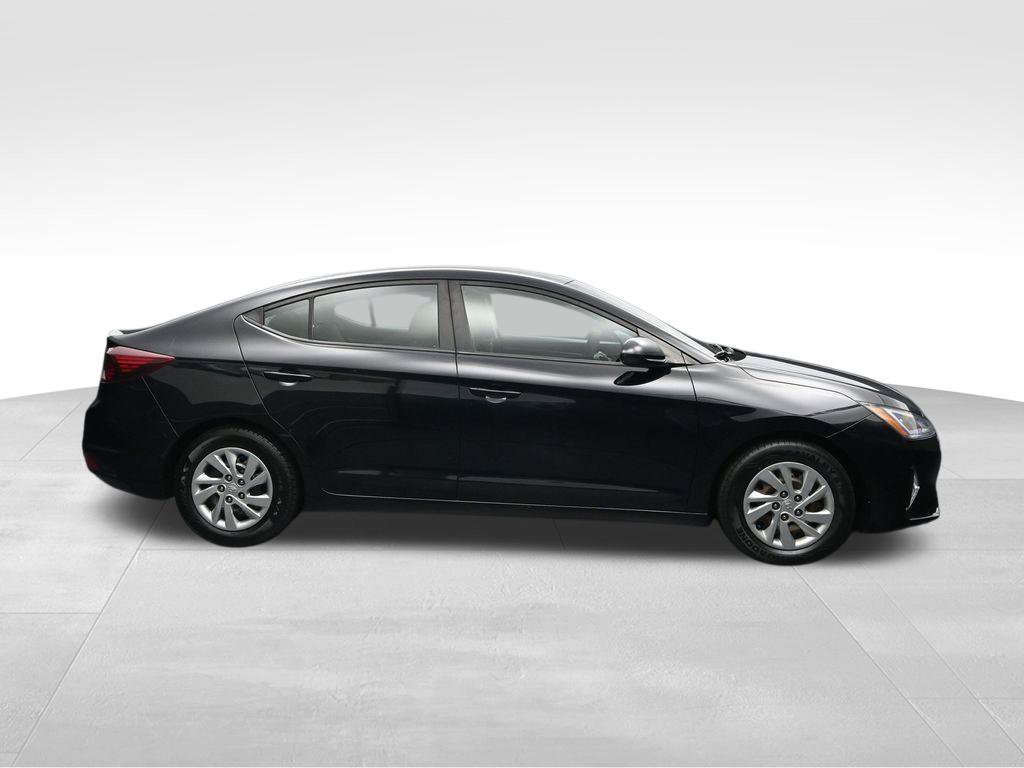 Used 2020 Hyundai Elantra SE w/ Cargo Package (C1) FWD image 6