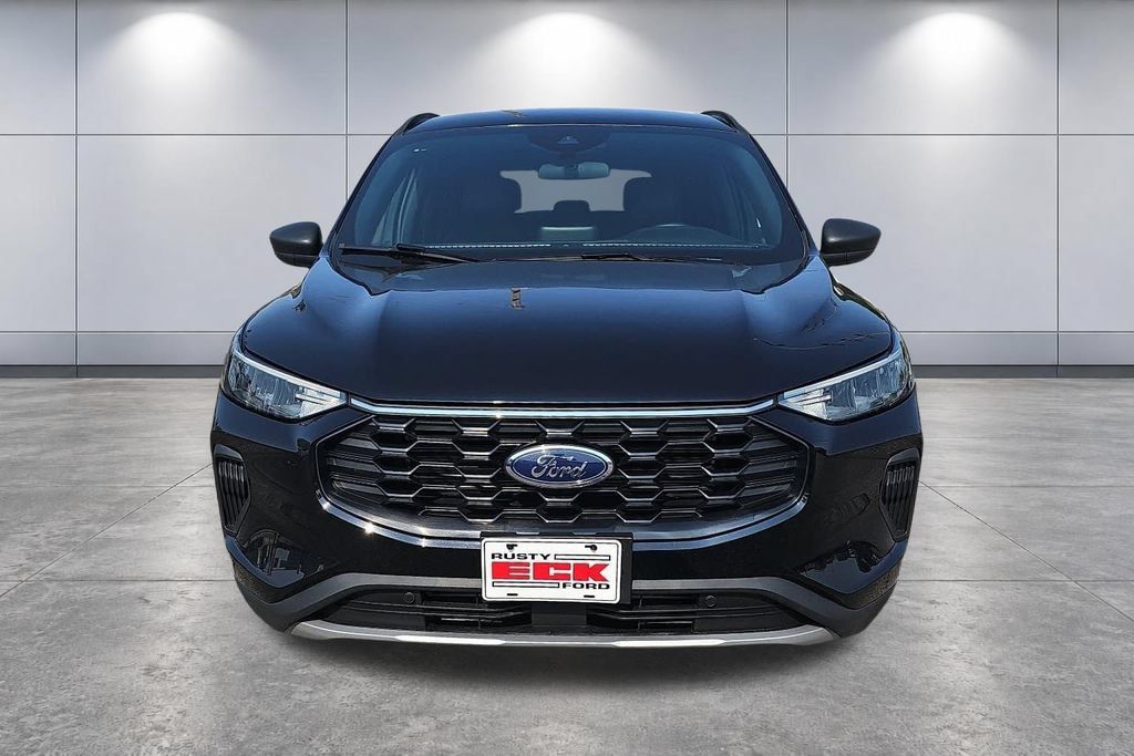 Used 2026 Ford Escape ST-Line AWD/4WD image 2