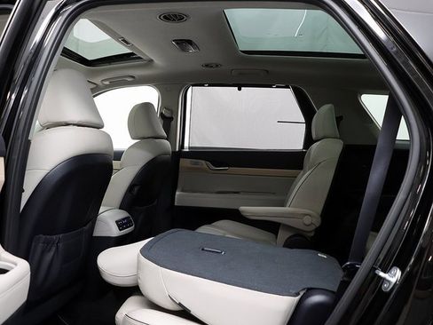 Used 2024 Hyundai Palisade Limited image 13