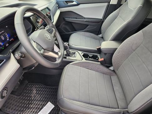 New 2024 Volkswagen Taos SE image 9