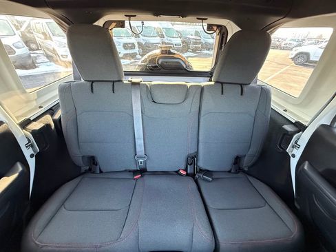 Used 2024 Jeep Wrangler Unlimited Rubicon w/ Technology Group image 17