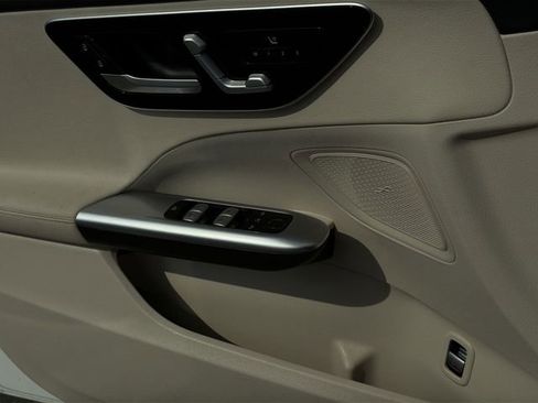 Used 2023 Mercedes-Benz C 300 Sedan image 32