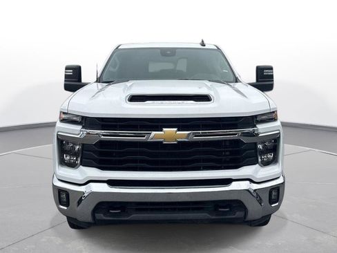 Used 2025 Chevrolet Silverado 2500 LT w/ Convenience Package AWD/4WD image 3