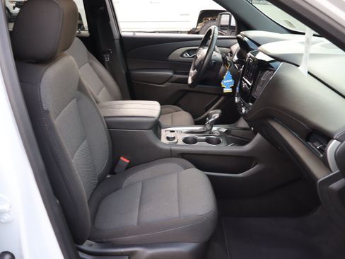 Used 2023 Chevrolet Traverse LT AWD/4WD image 39