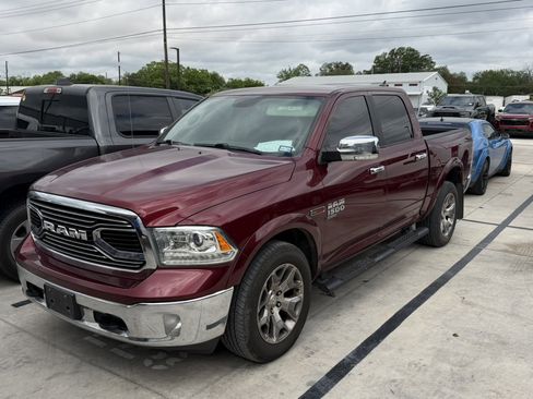 Used 2019 RAM 1500 Laramie w/ Convenience Group AWD/4WD image 11