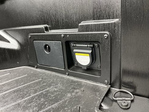 Used 2019 Toyota Tacoma TRD Off-Road image 30