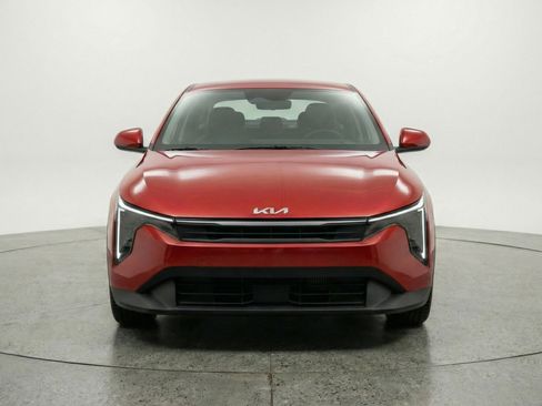 Used 2025 Kia K4 FWD image 2