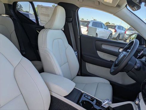 New 2026 Volvo XC40 B5 Plus w/ Protection Package Premier image 14