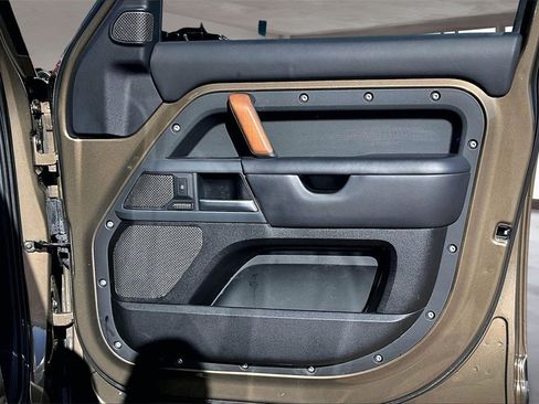 Used 2022 Land Rover Defender 110 X image 19