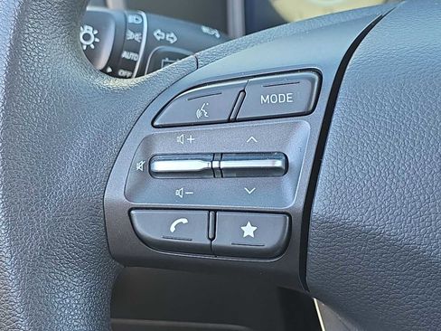 Used 2023 Hyundai Kona SE image 27